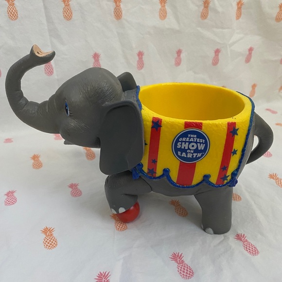 The Greatest Show On Earth 🐘 mug - Picture 2 of 3